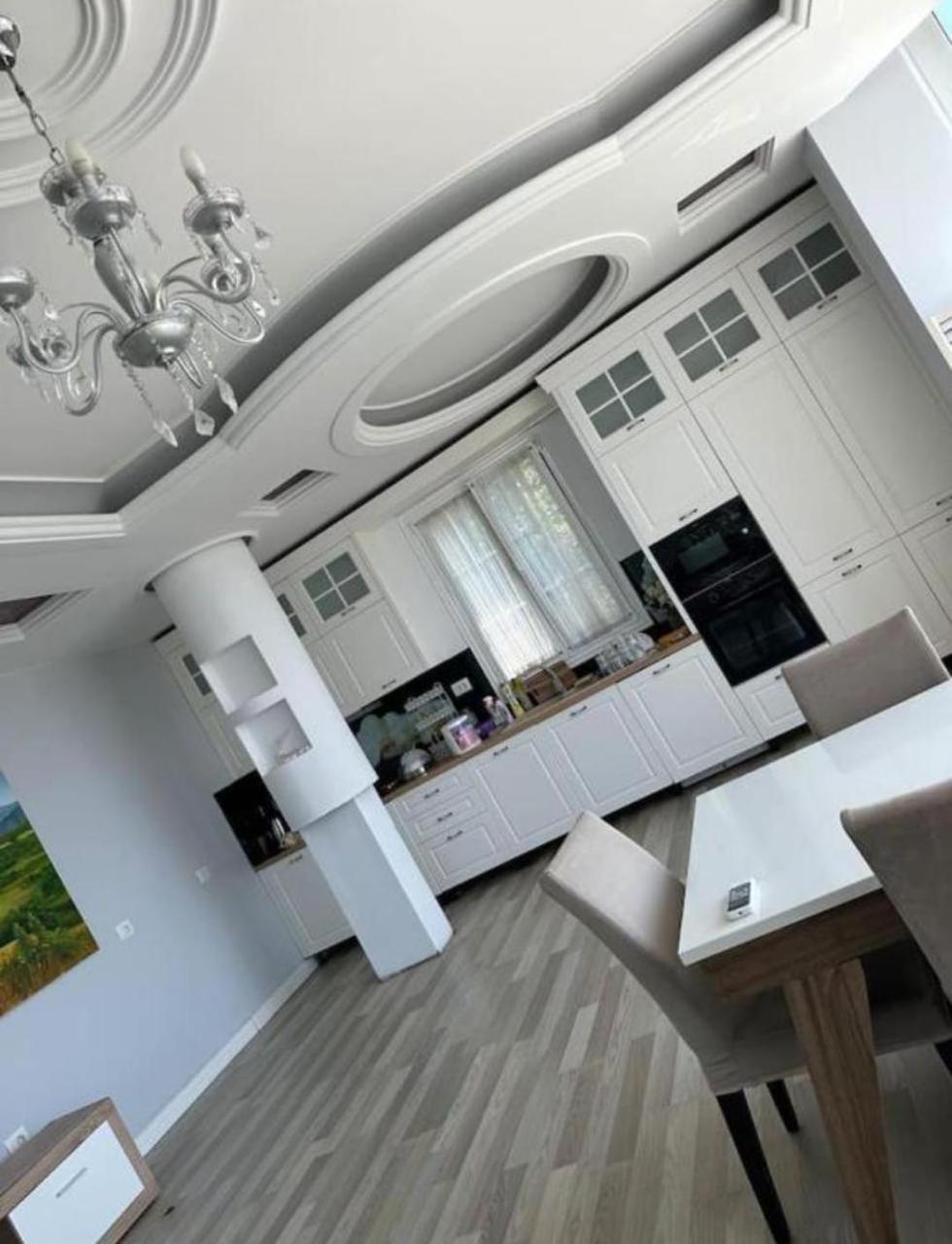 Kino Apartment Tirana Eksteriør billede