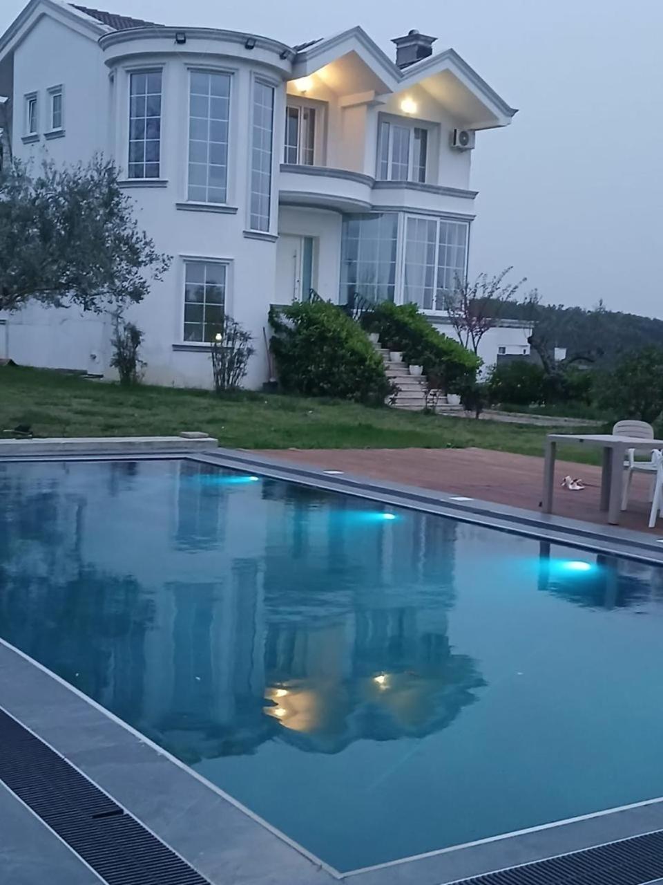 Kino Apartment Tirana Eksteriør billede