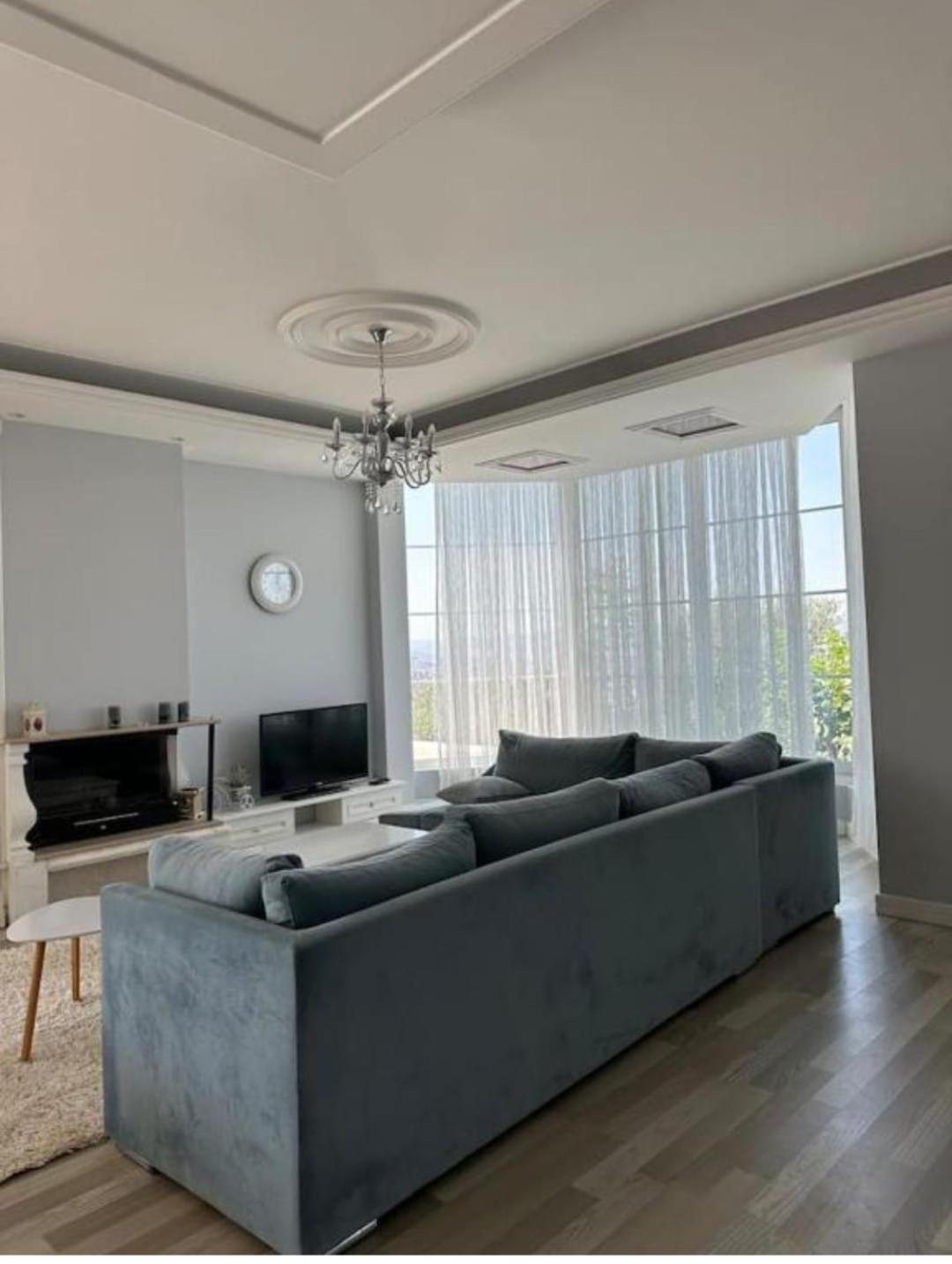 Kino Apartment Tirana Eksteriør billede