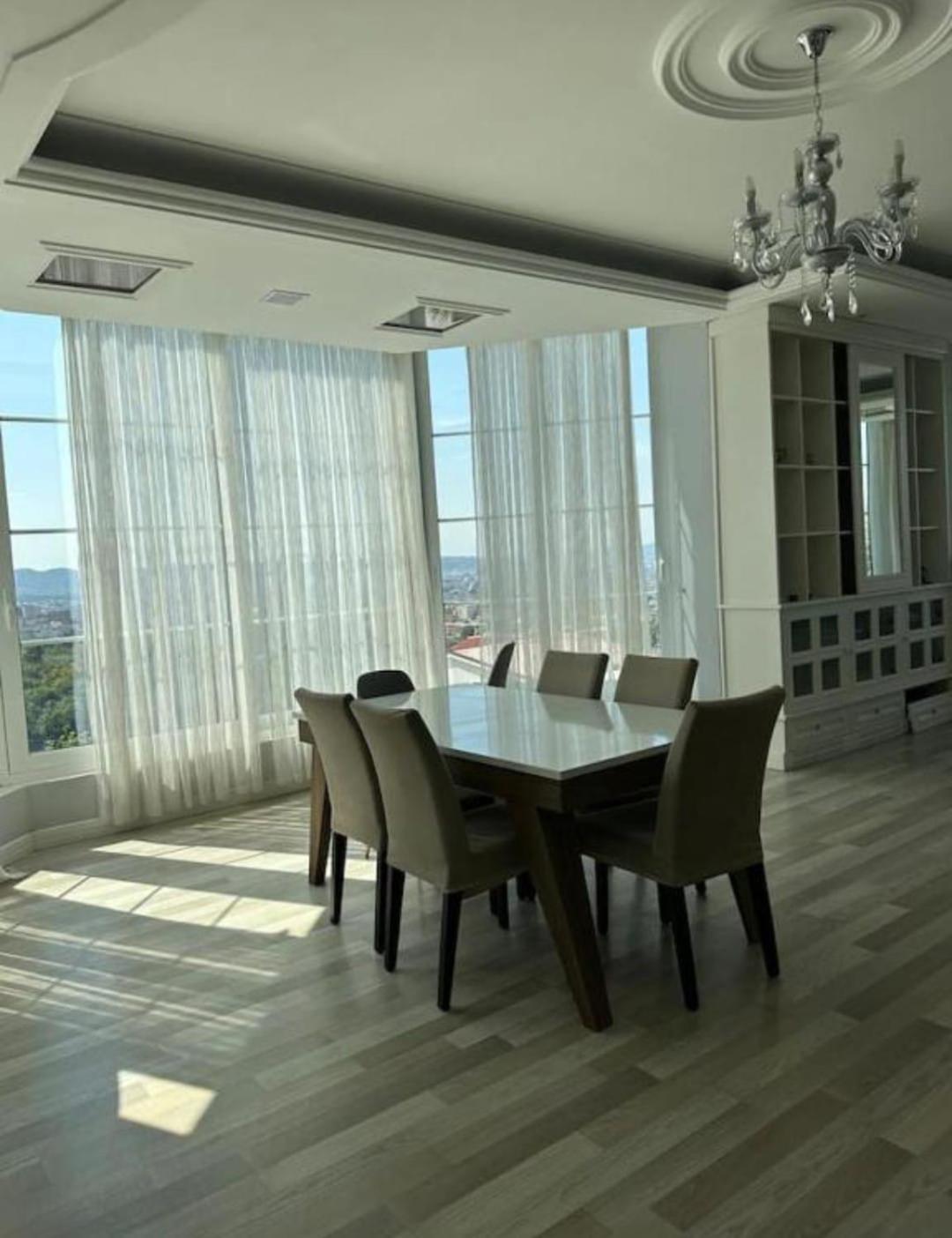 Kino Apartment Tirana Eksteriør billede