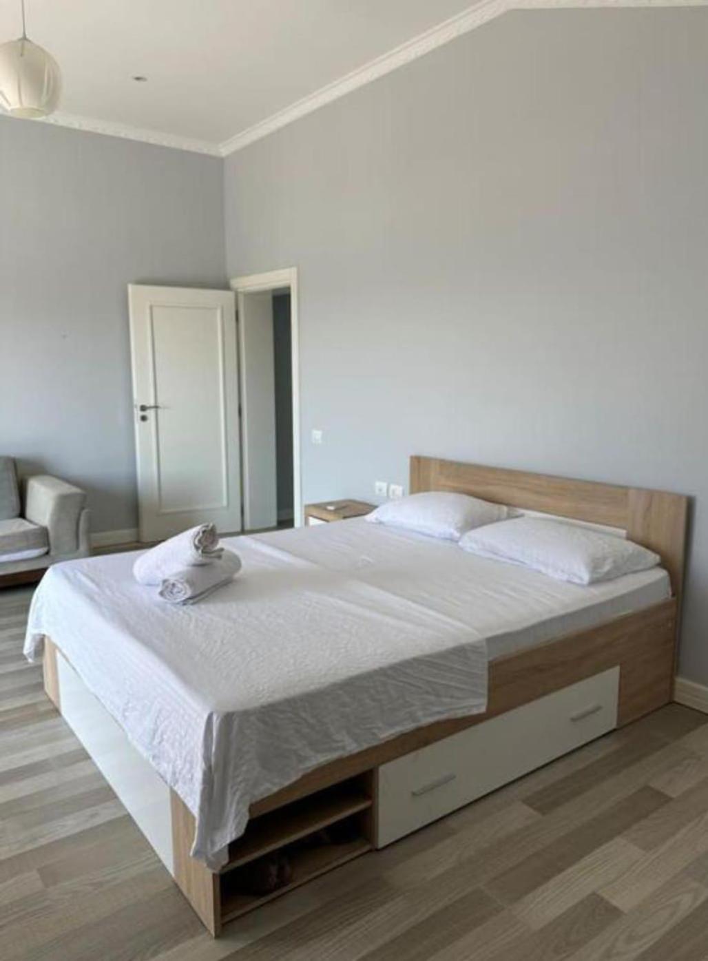 Kino Apartment Tirana Eksteriør billede